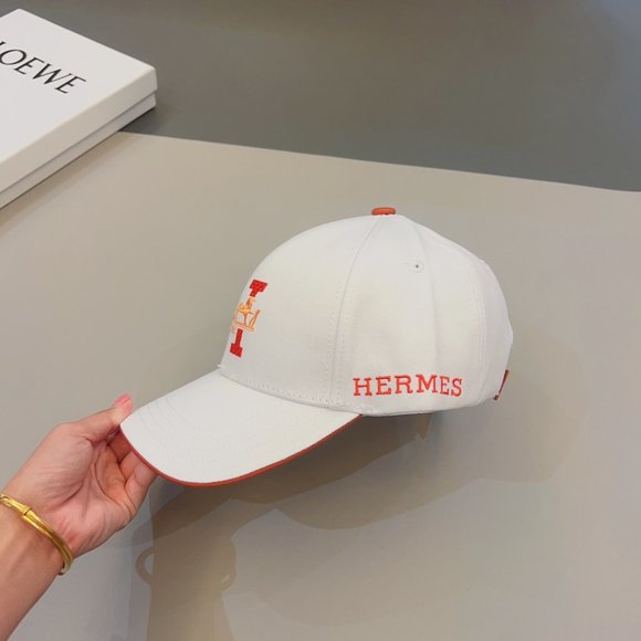 AUTHENTIC Hermes Hats main image 6